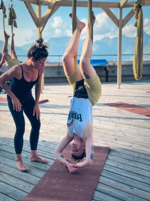 1- Yoga_aerien-Ceduch-36888.JPEG