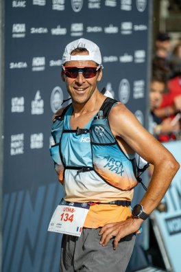 08-27-17h32-hoka-utmb2022-c-p-verticale-2425-63ad82ef8d8e2409946767.jpg