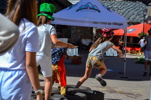 course de garçons de café-les Arcs-été2024-©infosnews-11.jpg