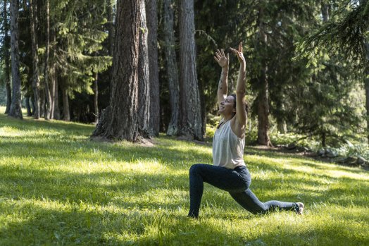 Yoga_exterieur_HD_(c)Juliette_Rebour_(7).jpeg