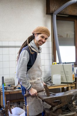 Bourg-Saint-Maurice-Samy Nakache-Forgeron-Coutellerie-Artisanat-Les Nuages d'acier-La Friche-HIVER 2026©infosnews-38.jpg