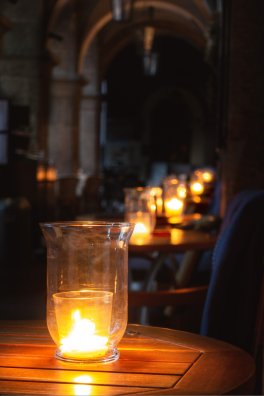 candles-4220874.jpg