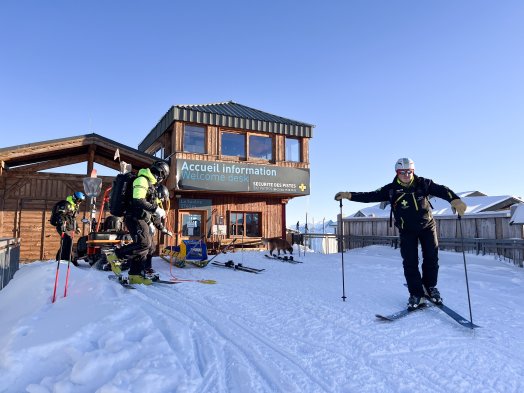 Saulire téléphérique - first track - conducteur-Courchevel-hiver2025-©infosnews-9.jpg