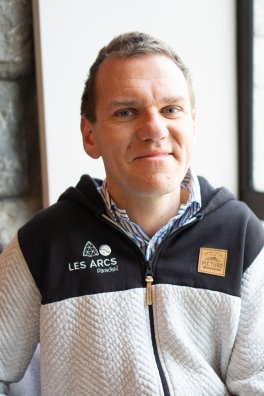 BOURG-SAINT-MAURICE - Jérôme Borrel - Saisonnier - Office de tourisme de Bourg-Saint-Maurice - Conseiller en séjour-HIVER 2026-©infosnews-4.jpg