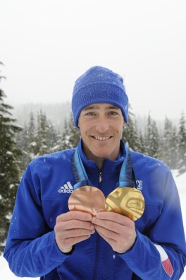 Vincent Jay - médailles Vancouver 2010.jpg