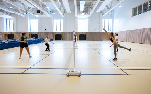 Badminton entre amies - Sports - Le Board Val Thorens - © Maxime Giraud.jpg