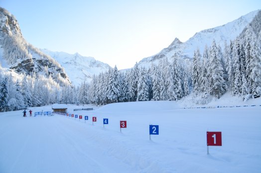 biathlon initiation ESF - Peisey -hiver2025-©infosnews-183.jpg