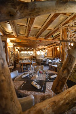 MERIBEL-Coup de fourchette - La Grange-HIVER 2026©infosnews-16.jpg