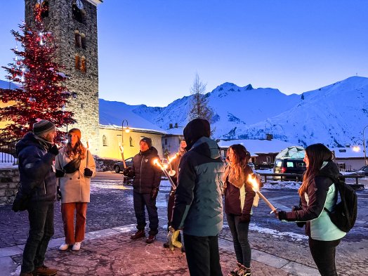 Visite aux flambeaux - Saint-Martin-de-Belleville - HIVER 2023 ©Infosnews-9.jpg