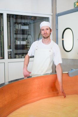 BOURG-SAINT-MAURICE - Matthieu Usannaz - Coopérative laitière de Beaufort - Responsable fabrication-HIVER 2026©infosnews-1.jpg