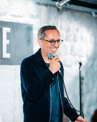 GAD elmaleh - crédi photo thomas o'brien .jpg