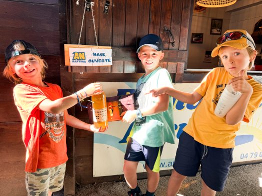 Aime-Micro-av-AN-Rafting-escape game kids gardiens riviere-ETE 2025-©infosnews-87.jpg