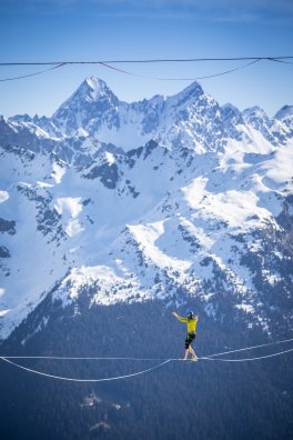 18-Surf-Highline-LesArcs©ManuReyboz .jpg