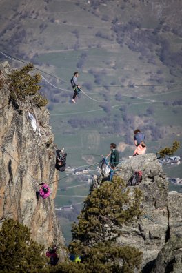 46-Surf-Highline-LesArcs©ManuReyboz .jpg