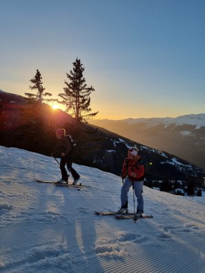 Ski de rando de nuit nocturne @CarolineLuc.jpg