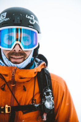 2020-ski-freeride-amis-hiver-timy-theaux-courchevel-cc-arthur-bertrand-exp20280124-006.jpeg
