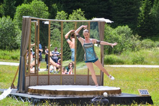 2-Surprenant Festival-Méribel-été2024-©infosnews-18.jpg