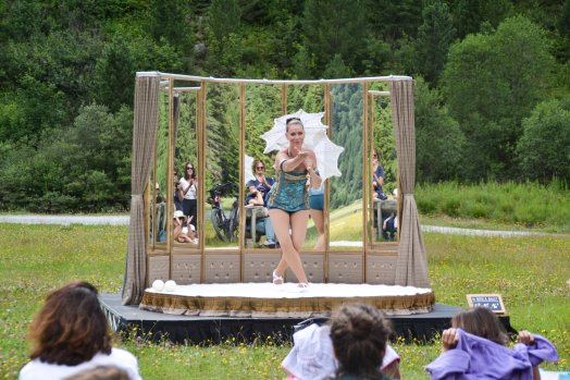 2-Surprenant Festival-Méribel-été2024-©infosnews-26.jpg