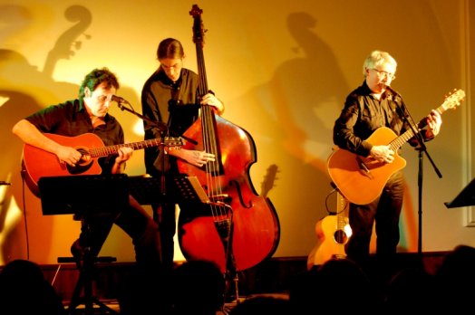 chatvil00-trio Flomiront.jpg