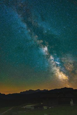 chiemseherin-milky-way-9768540_1920.jpg