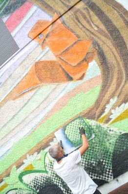 Mister couleur - street art-Moutiers-été2023-©infosnews-20.jpg