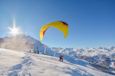 Parapente L'atelier du Vent Courchevel Hiver 2022 © Infosnews-7.jpg