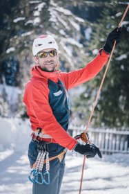 800x600_95485-anna_ivanova_champagny_tourdeglace_bd_6.jpg
